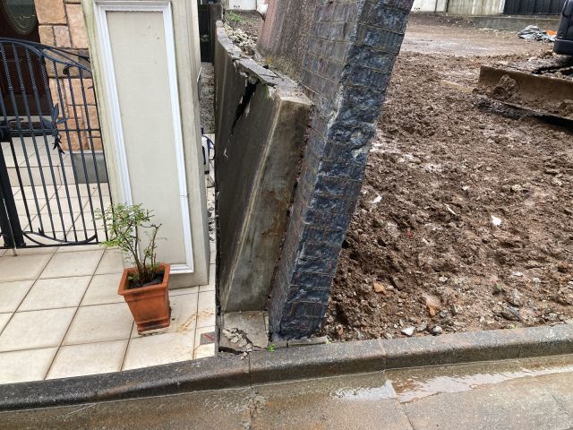 ブロック塀解体・ブロックフェンス新設(東京都品川区北品川)工事前の様子です。